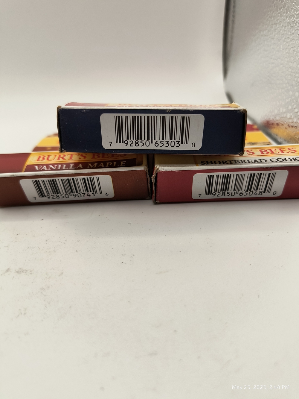 Burt's Bees Limited Edition Lip Balm Vanilla Maple Shortbread Cookie Cranberry - Picture 3 of 7